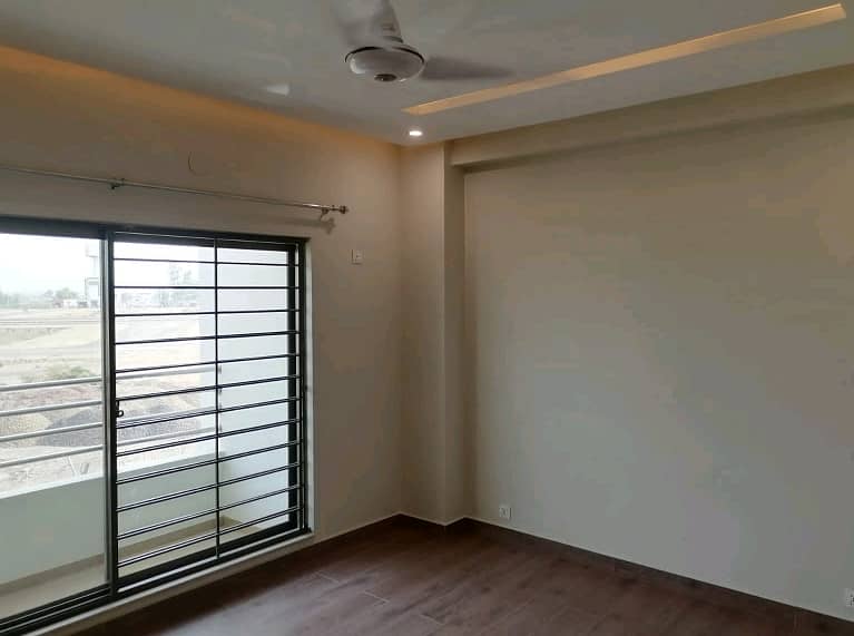 10 Marla Flat Available For Sale In Askari 11 - Sector D If You Hurry 1