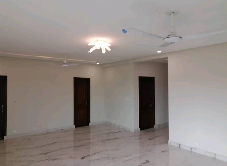 10 Marla Flat Available For Sale In Askari 11 - Sector D If You Hurry 2