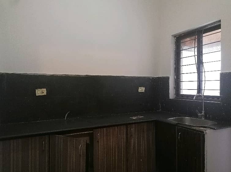 1 Kanal House Up For Rent In Askari 11 - Sector B 8