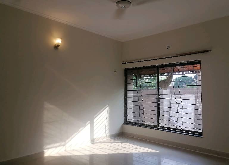 1 Kanal House Up For Rent In Askari 11 - Sector B 11