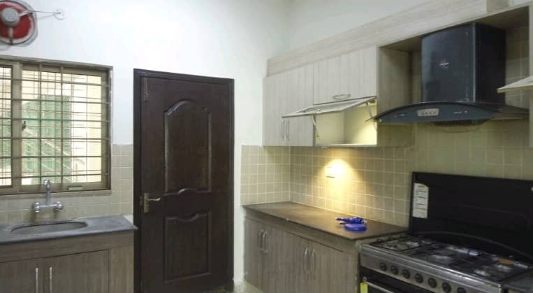 Spacious Flat Is Available For Sale In Ideal Location Of Askari 11 - Sector B Apartments 9