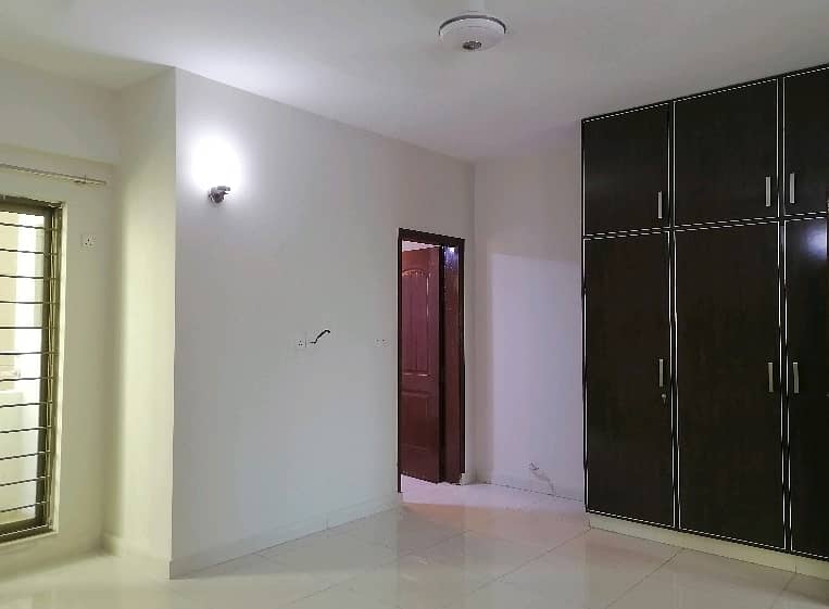 Affordable Flat Available For Sale In Askari 11 - Sector B Apartments 10