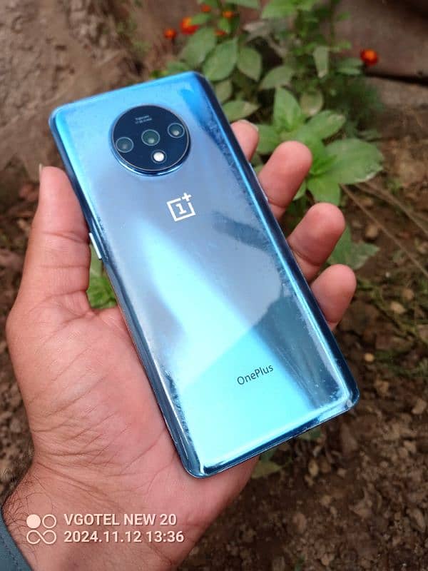 OnePlus 7t Back py jelly install hai lush condition 3