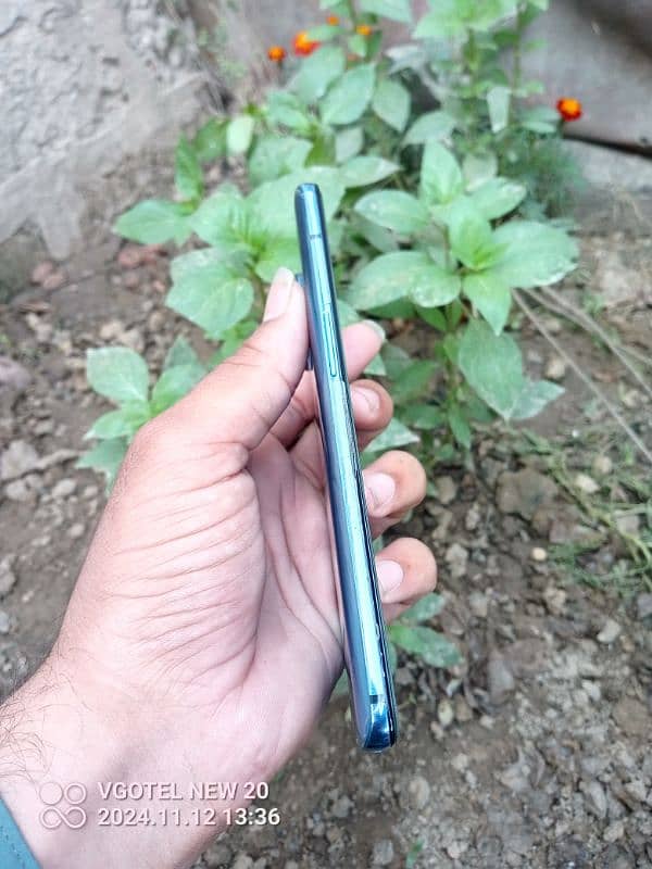 OnePlus 7t Back py jelly install hai lush condition 5