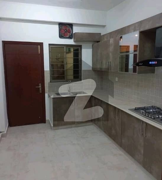 10 Marla Flat In Lahore Is Available For sale 4