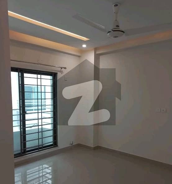 10 Marla Flat In Lahore Is Available For sale 6