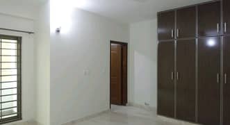 10 Marla Flat For Sale In Askari 11 - Sector B Apartments Lahore