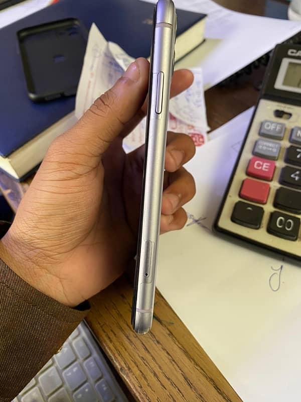 iphone 11 128GB NON PTA 7