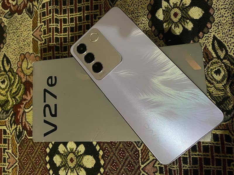 vivo V27e 265gb and 8gbram 0