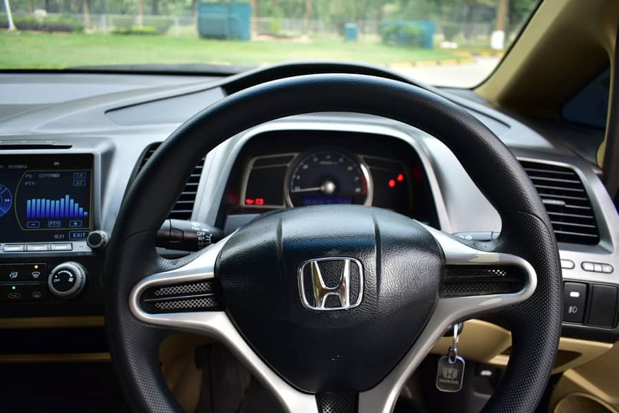 Honda Civic Standard 2012 I-VTEC - 2013 Registered 5