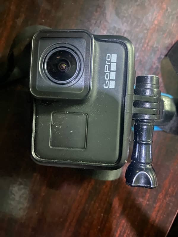 go pro hero 7 with all accessories and one extra battery 0