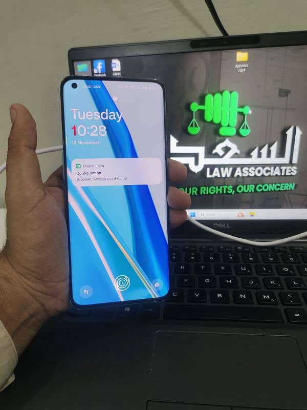 Oneplus 9 Pro in 10/10 Condition 2