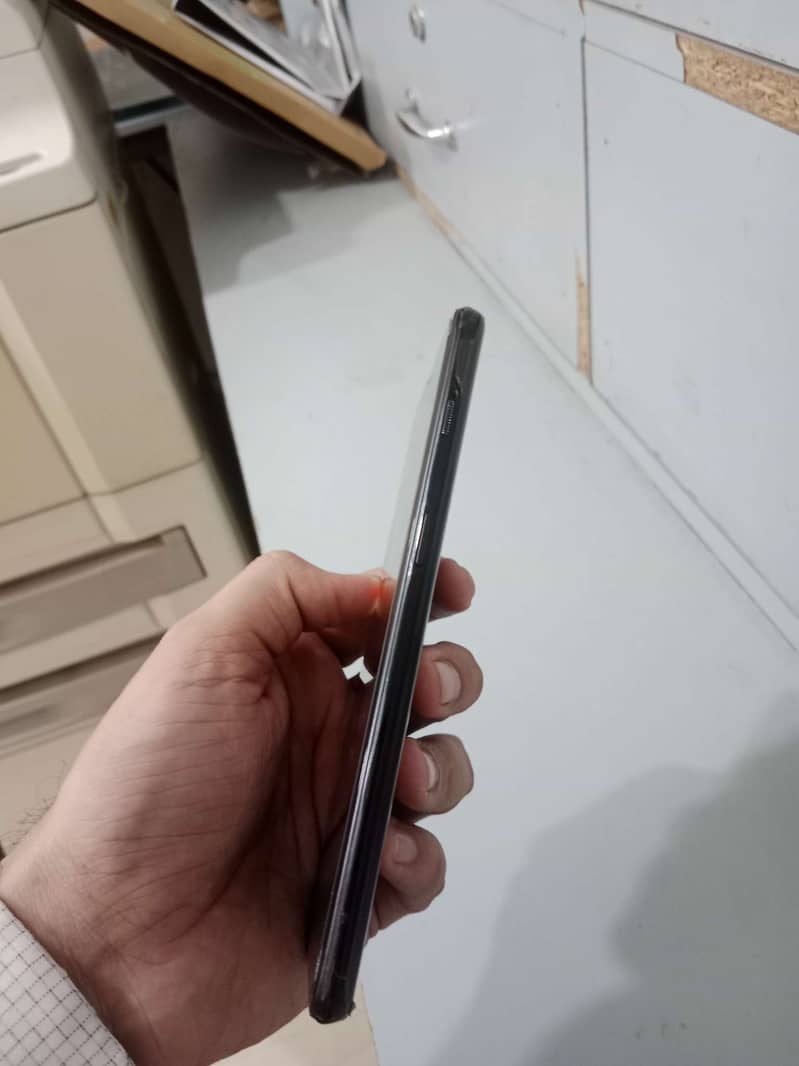 One Plus 6T 8 / 128 4