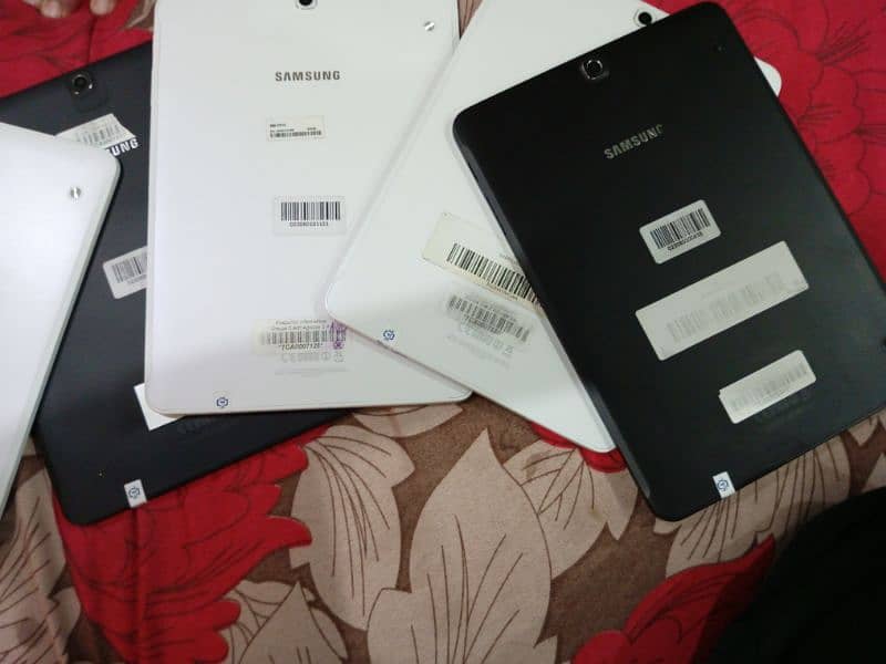 Samsung  tab S2 3/32 4