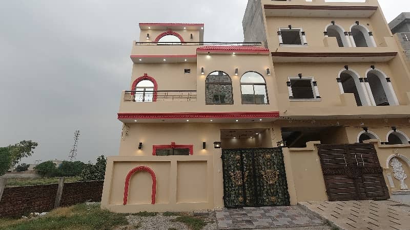 A Centrally Located House Is Available For Sale In Lahore 0