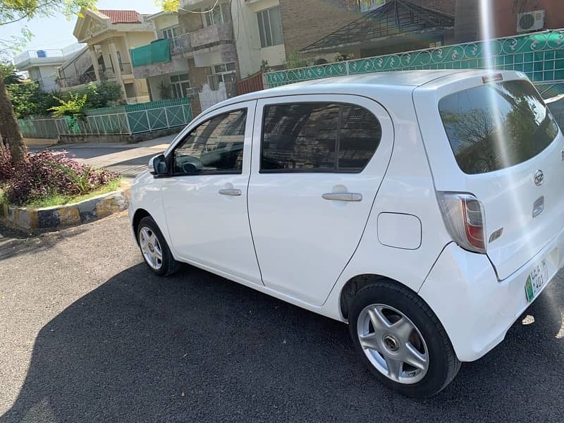 Daihatsu Mira 2011 1