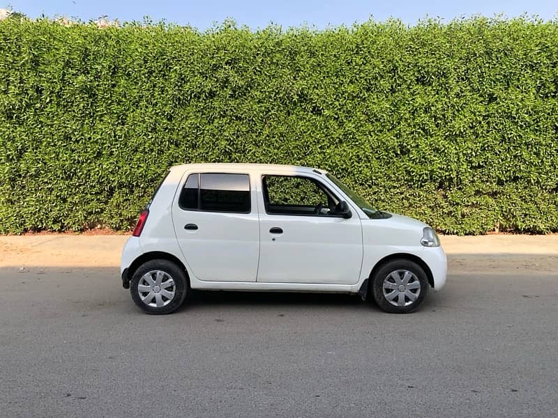 Daihatsu Esse 2010 3