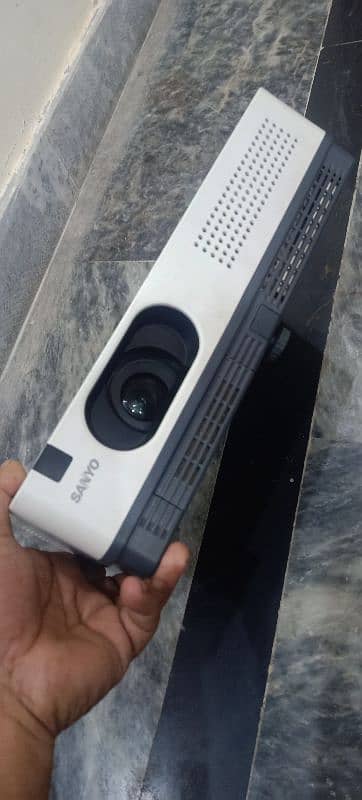 Multimedia Projector|| Display Projector || 0