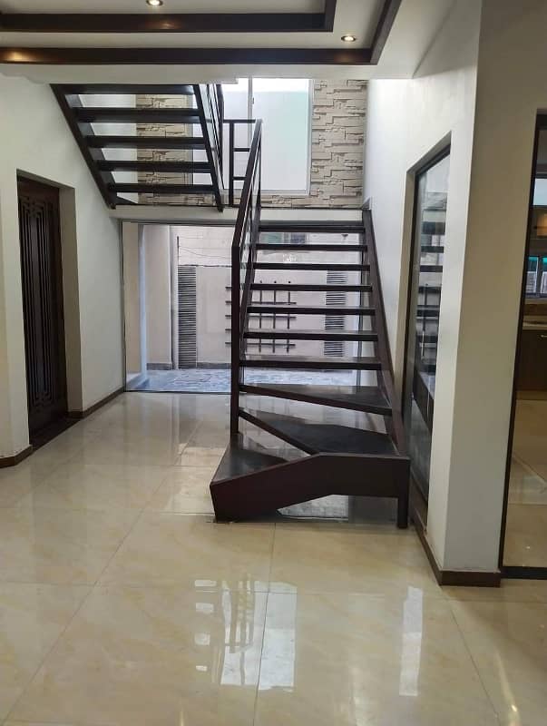 1 kanal beautiful design house for sale in dha phase 3 (Non-Furnished) 8