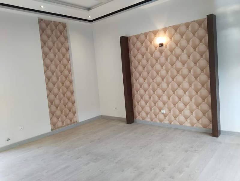 1 kanal beautiful design house for sale in dha phase 3 (Non-Furnished) 12