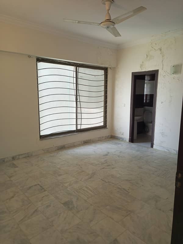 Khudadad height 3 bedroom Apartment for rent 6