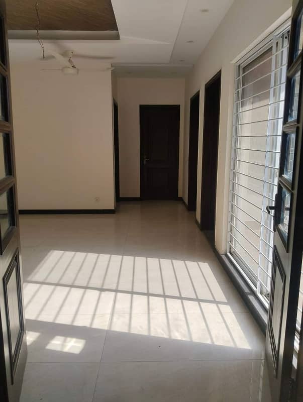 1 kanal stunning house for sale in dha phase 4 10