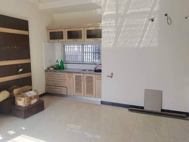 1 kanal stunning house for sale in dha phase 4 11