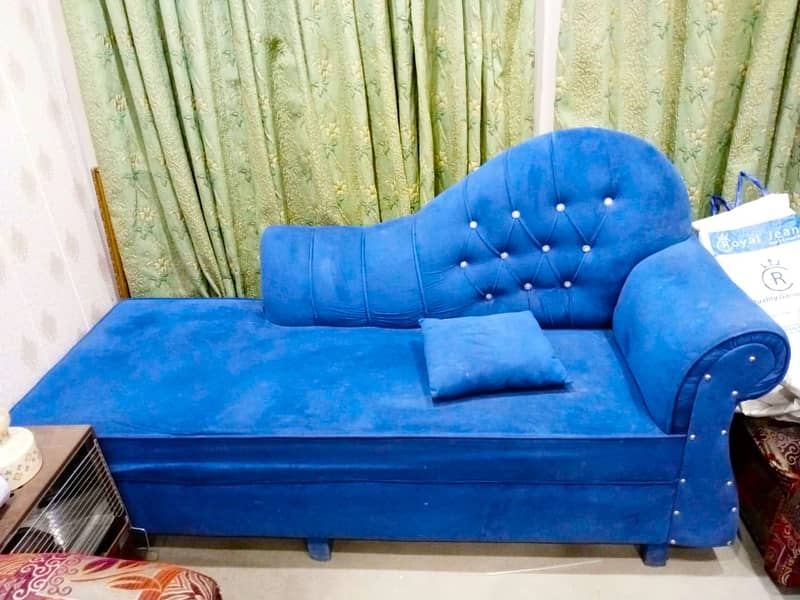 DEEWAN 3 SEATER SELL 0