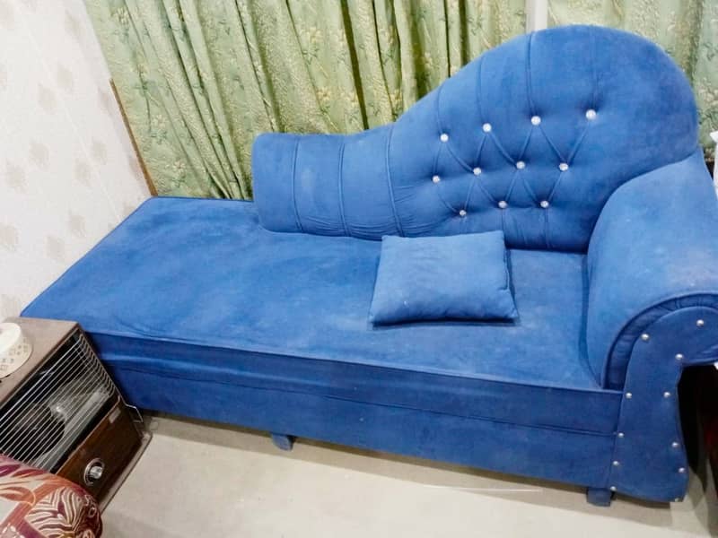 DEEWAN 3 SEATER SELL 1