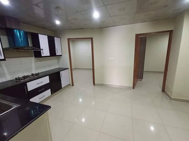 600 sqft beautiful flat for sale in johar town 1