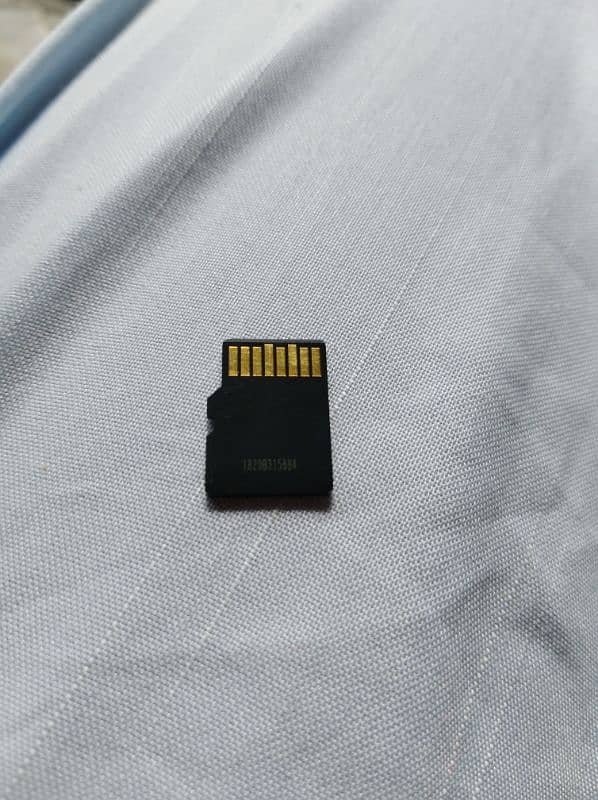 8gb micro SD card 1