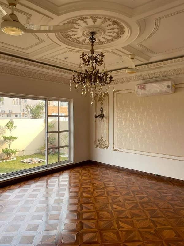 1 kanal stunning house for sale in dha phase 4 near to Gold Crust(Alfatah) 5