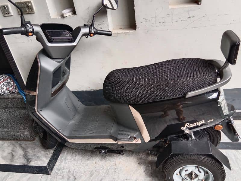 new Asia A700 ramza commander electric scooti 1