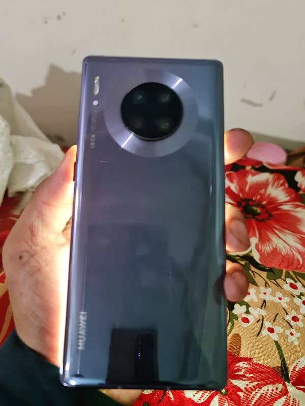 Huawei mate 30pro 8/256 officiall pta  approve with original Box 2