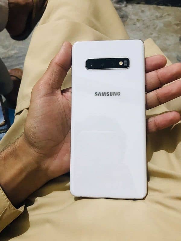 Samsung s10 plus 5