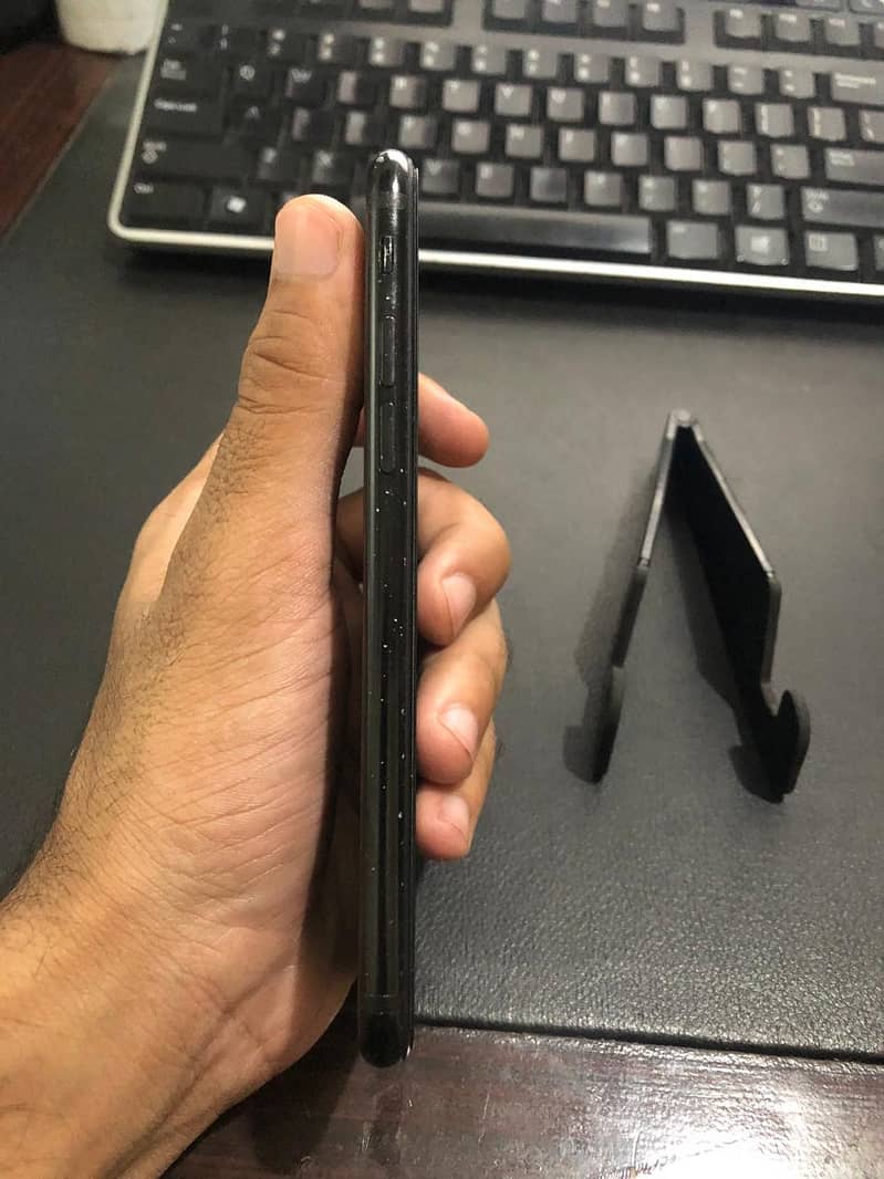 Iphone 7 Jet Black 128gb | Pta Approved 4