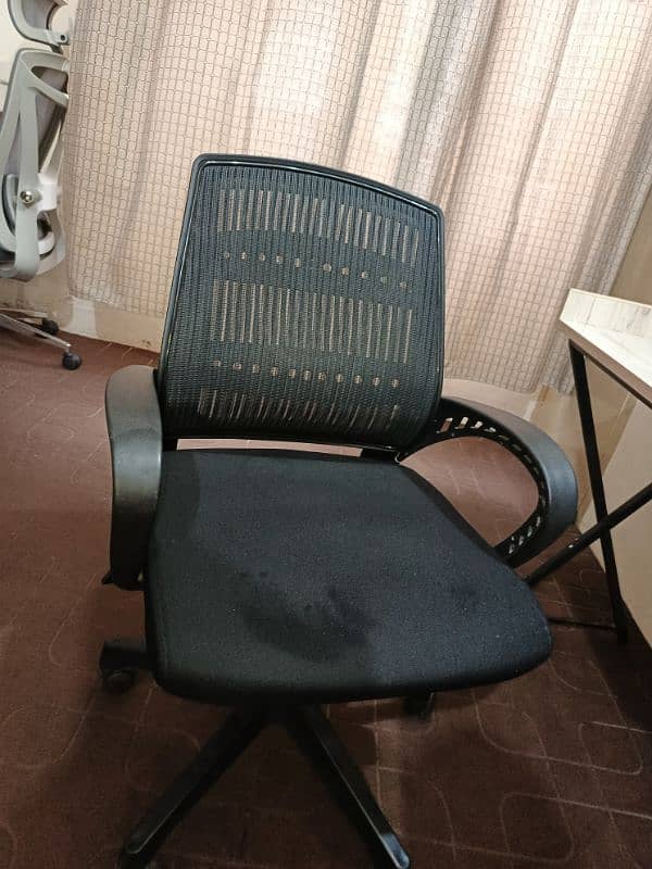 Office Chair and Table (1st hand) 3