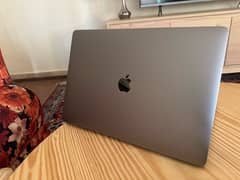 MacBook Pro 2019 - 15.4 inch i9 Processor