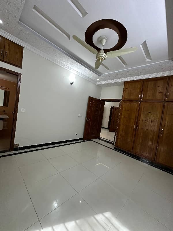 G 13 2 size 30x60 brand new house for sale beautiful location 10