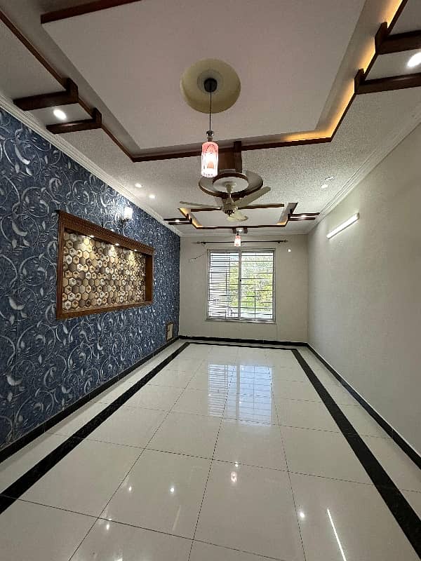 G 13 2 size 30x60 brand new house for sale beautiful location 17