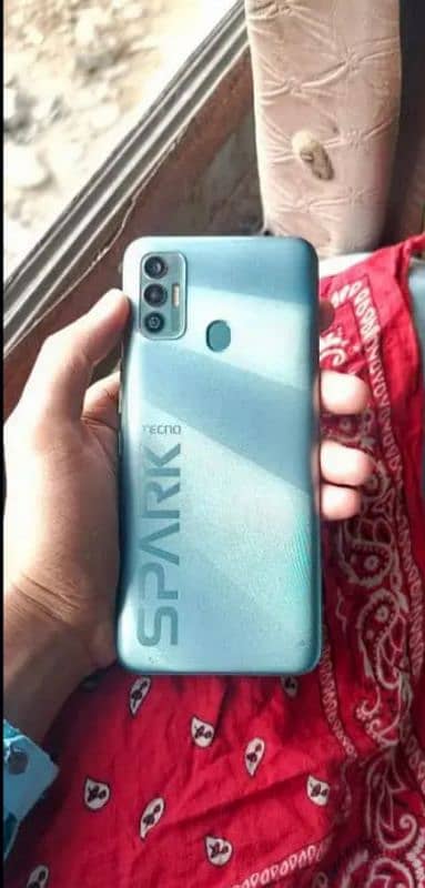 TECNO SPARK7 with box and charger 0