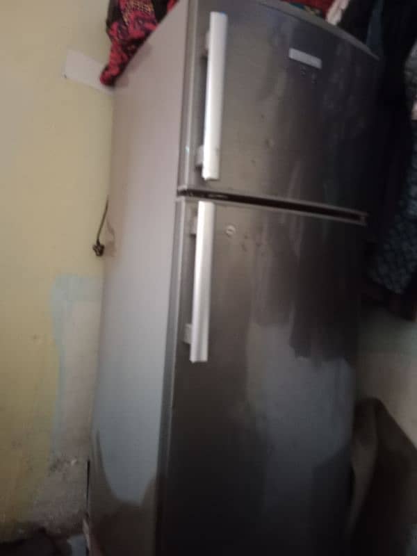 Electrolux fridge full size 3