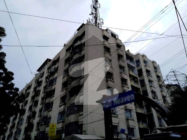 Prime Location Flat Sized 1350 Square Feet Is Available For sale In Gulshan-e-Iqbal - Block 13-D2 0