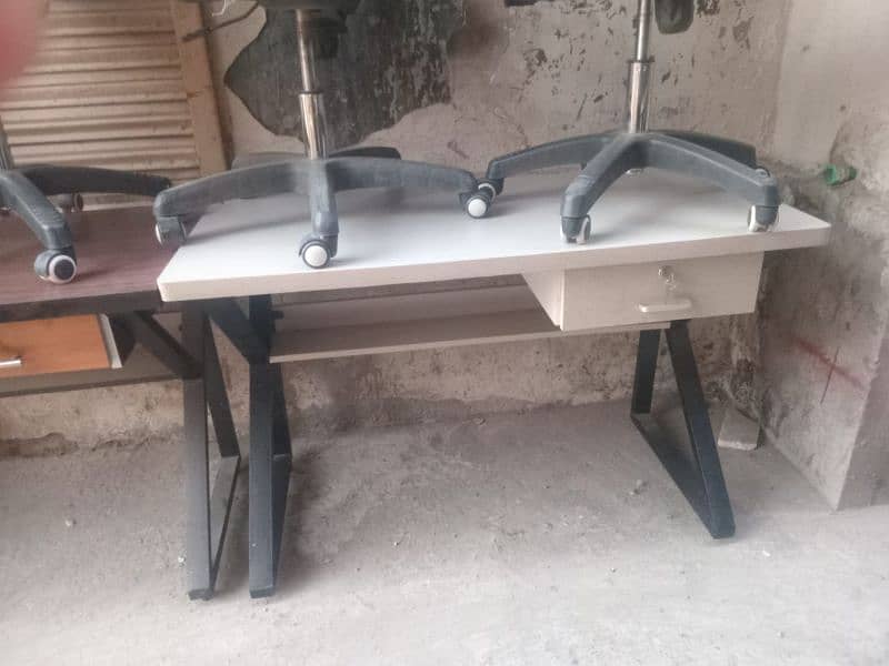 Computer Table Frame size 2/4 Low price: . Whatsapp: 03244307628 1