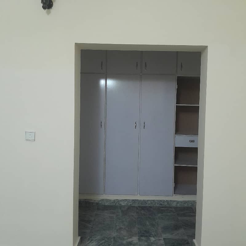 1 kanal lower ground portion available for rent in E11 18