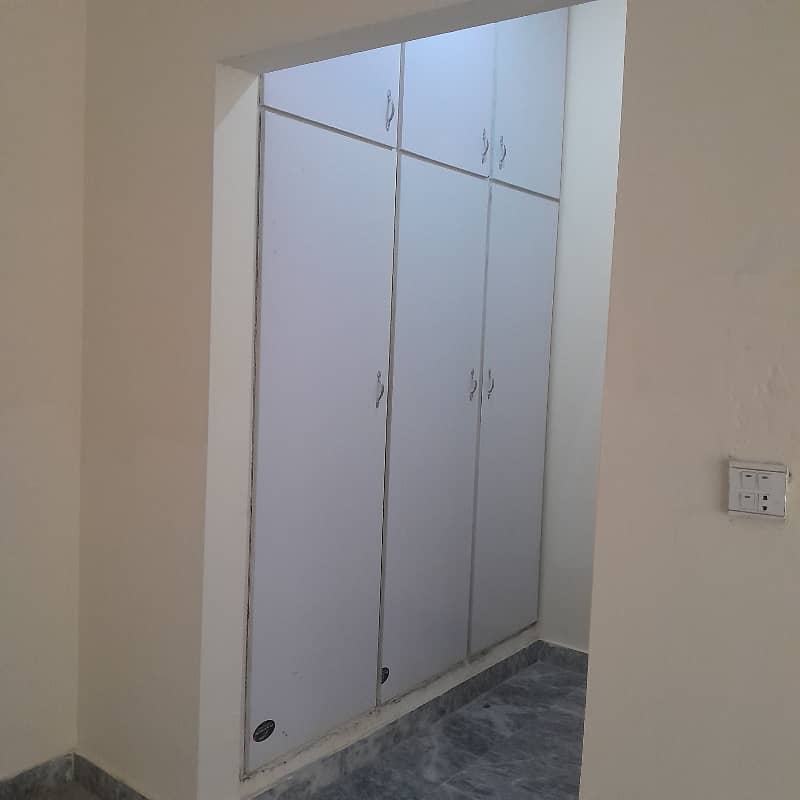 1 kanal lower ground portion available for rent in E11 25