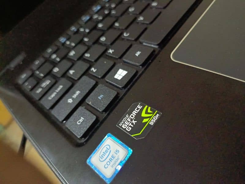 Acer Slim Gaming laptop GTX 950M 0