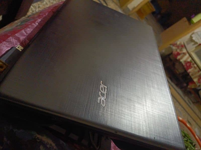 Acer Slim Gaming laptop GTX 950M 3