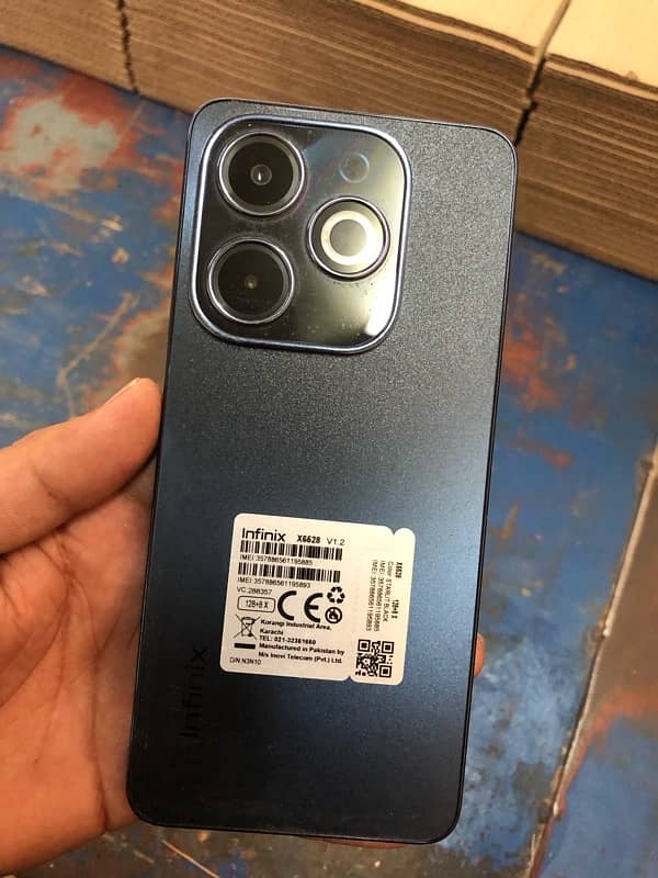 infinix hot 40i 8+8 128 with box and charge in 4 month warranty 5