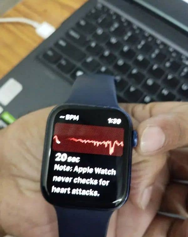 Apple Watch Series 6 44mm ECG Enabled 1